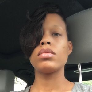 Meet your Posher, Nadja